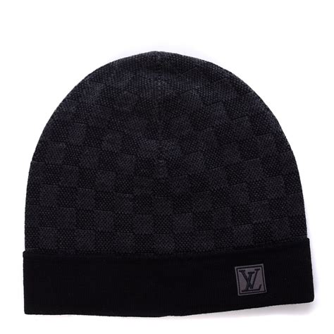 Louis Vuitton PETIT DAMIER NM HAT .